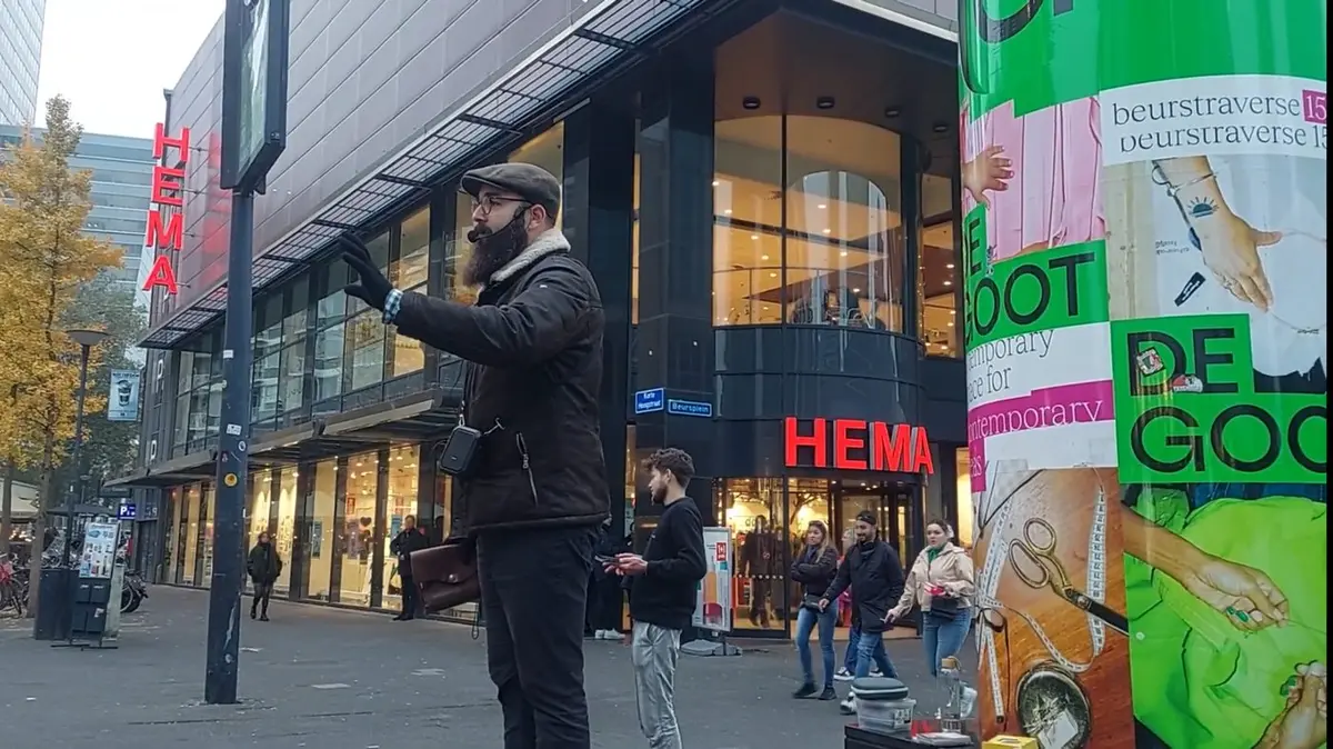 Straatprediking op de Beurstraverse in Rotterdam